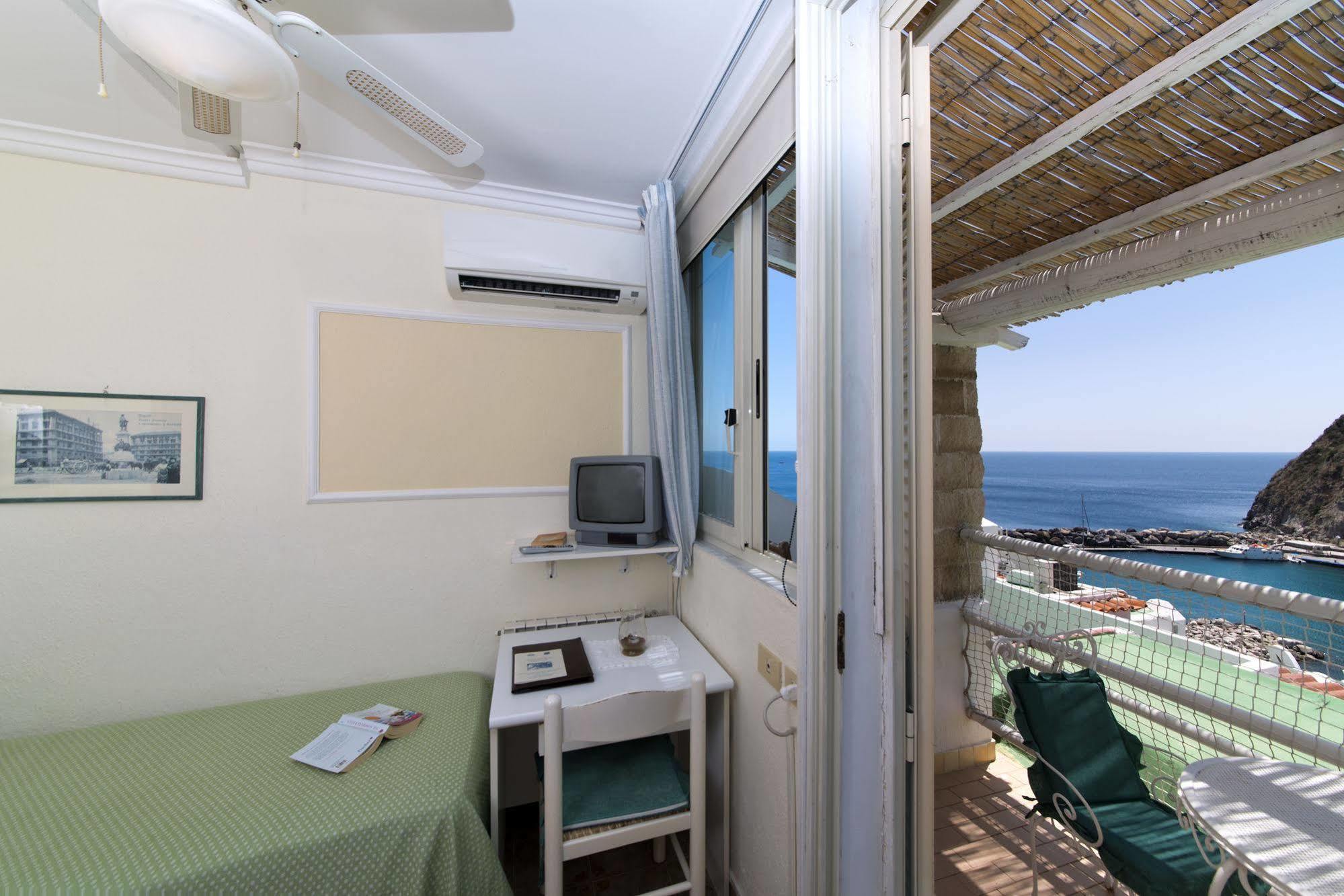 Hotel La Palma Sant'Angelo  Bagian luar foto